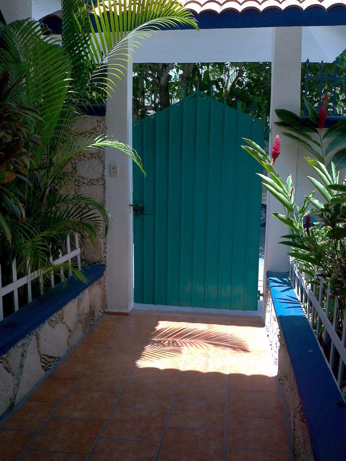 Hotel Alicia's *